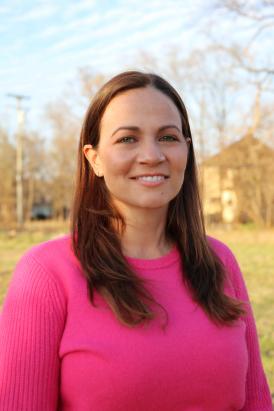 Portrait of School of Education alum Amanda Rosman (TeachCert '01)