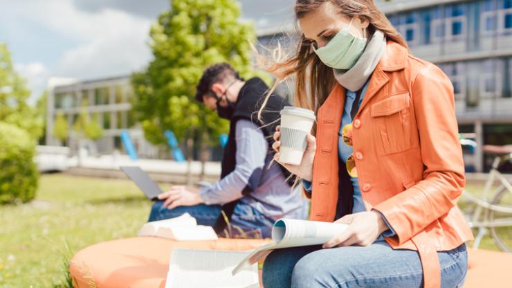 college kids wearing masks